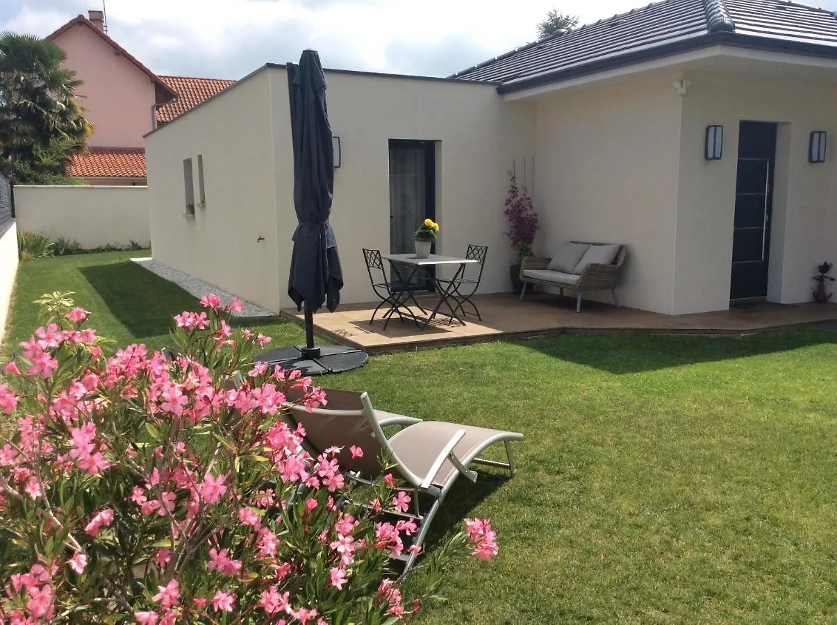 Du Cote De Chez Paule, Chambre Avec Entree Independante Et Salle D'Eau Privative Séméac